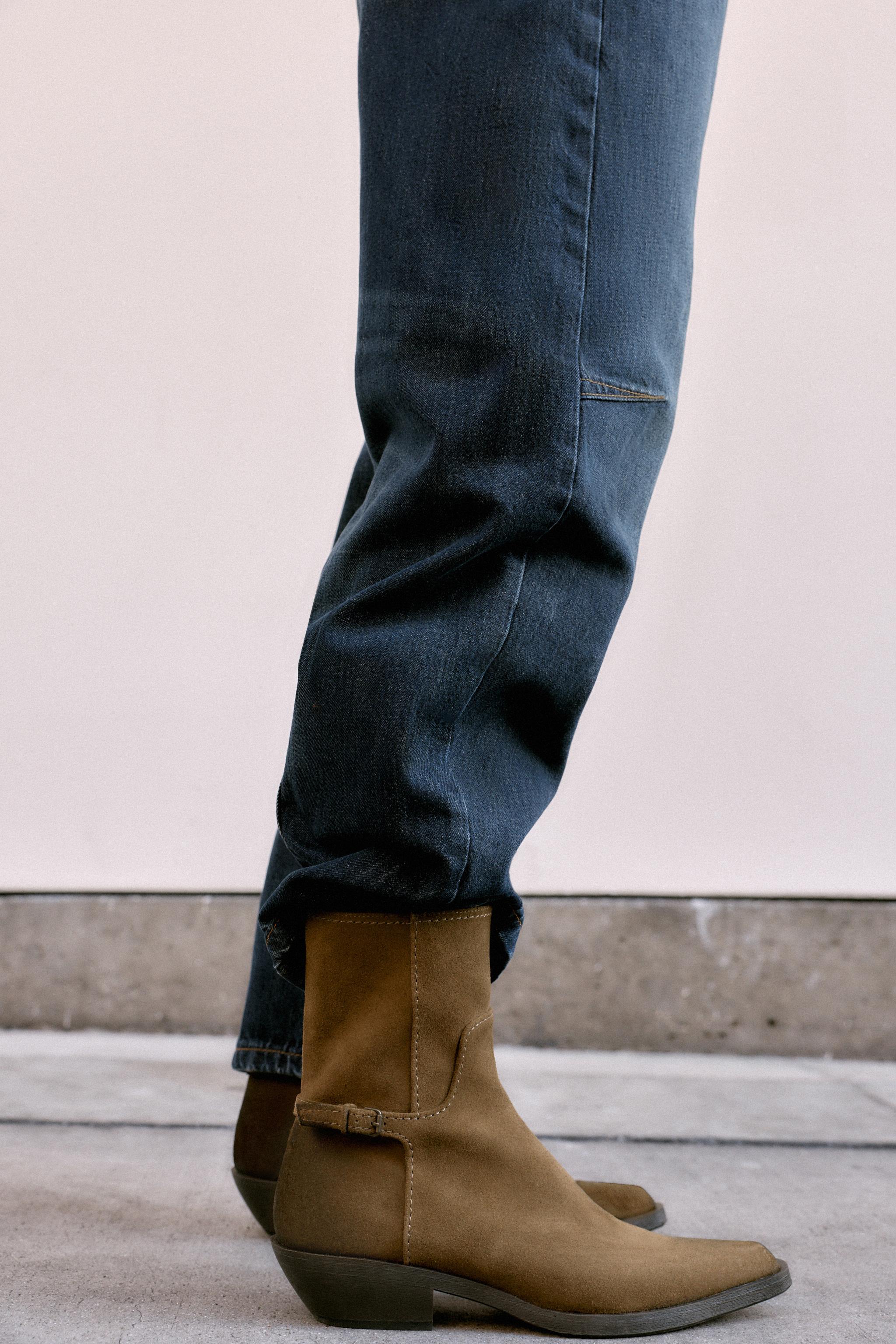 LEATHER DISTRESSED EFFECT ANKLE BOOTS